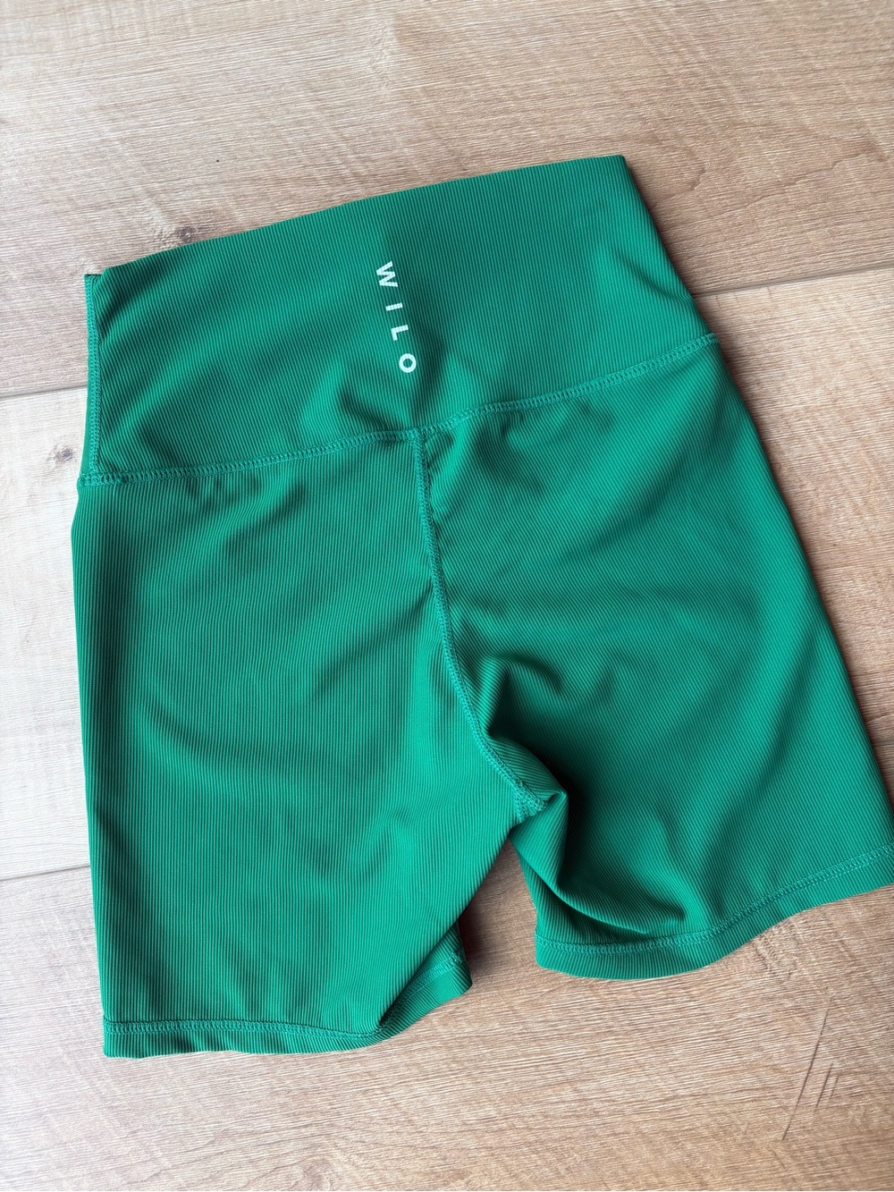 WILO The Label Women's High-Rise Ribbed Athletic Bike Shorts. Green. Size Small